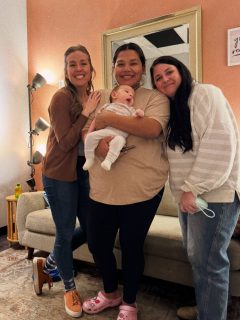 What to say when God brings the perfect people into your midwifery practice?🥰 This AMAZING mama of 7 chose to switch from a hospital based provider to home birth at 32 weeks, and I am completely blown away by her!!! We quickly got her records and began deep dives on nutrition and all things optimal health  as we heard her story and were excited to support her in her desire and determination for home birth🙌 Kristyn and I pray for each and every client that comes into SVB and to say we just adore this mama is an understatement 🧡 She worked hard to get prepared in the few weeks before delivery that we had together and then SHE DID IT! Bringing her sweet baby into her arms surrounded by her beautiful kids and family. ✨To say that we are grateful to be a part of her story is an understatement. Praise God for these amazing mamas we get to support through midwifery☀️
~Psalm 127:4, which states, “Like arrows in the hands of a warrior are children born in one’s youth”~
#midwifery #withwoman #homebirth #childrenareablessing #waterbirth