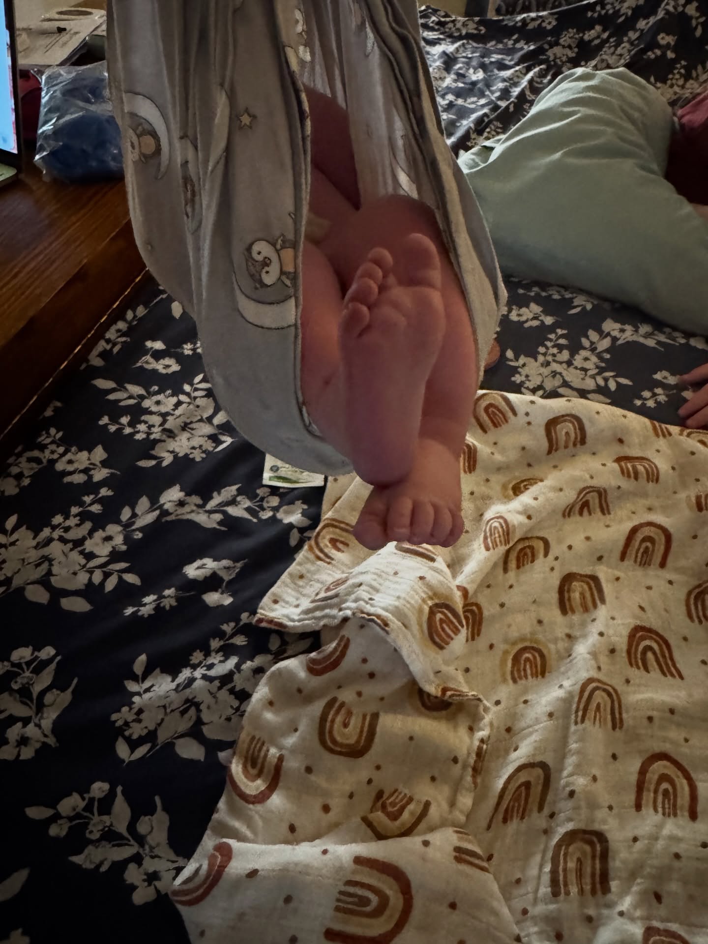 Got to meet this sweet baby BOY early Friday morning💙 What an absolute joy to care for this amazing repeat family!! And how fun to be surprised to find out mama had been carrying a boy inside all these months! #joyofaboy #homebirth #waterbirth #sunvalleybirth